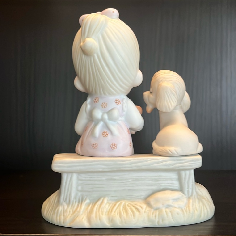 Vintage Precious Moment - Loving is Sharing Figurine- Valentine - Picture 2 of 4